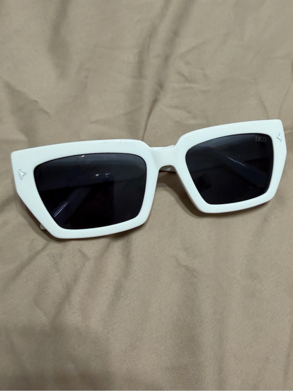 DEZI White Rectangular Sunglasses with Black Lenses